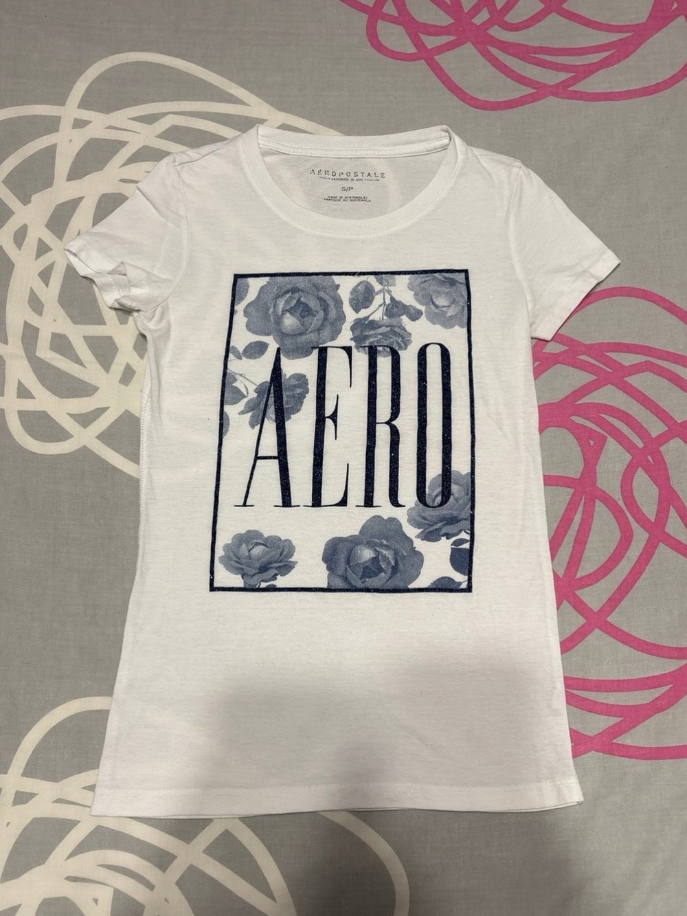Aeropostale White and Blue Floral Graphic Tee